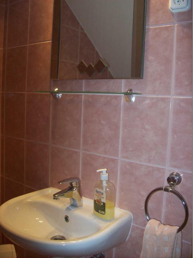Lila Akac Vendeghaz Hotel Dabrony Buitenkant foto